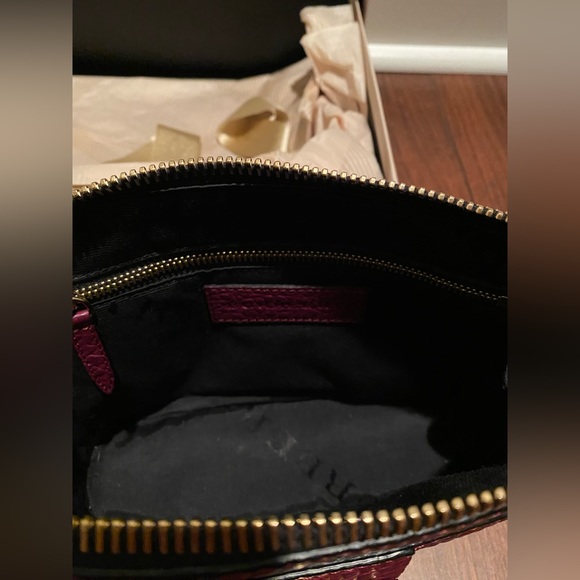 Burberry Leather Embossed Harrogate crossbody bag - Picture 5 of 7